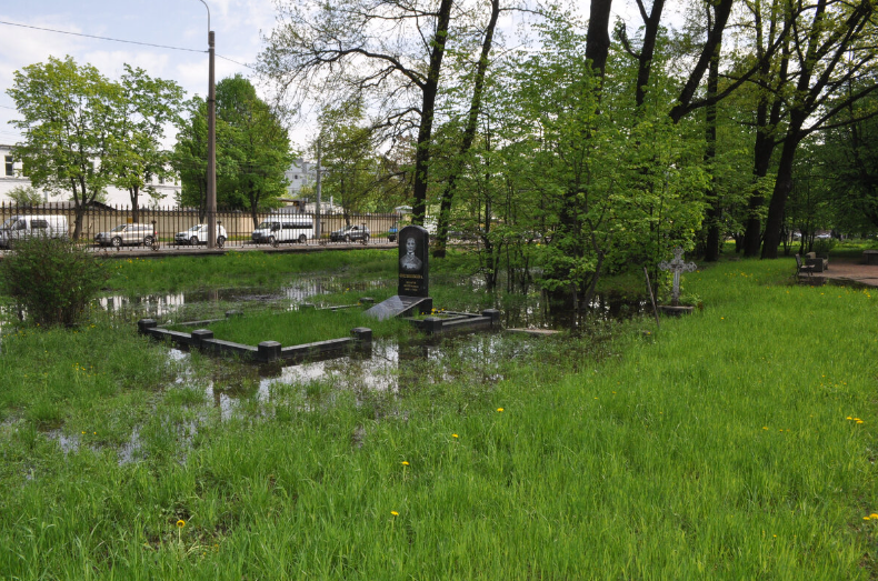 Вот так выглядят Литераторские мостки весной