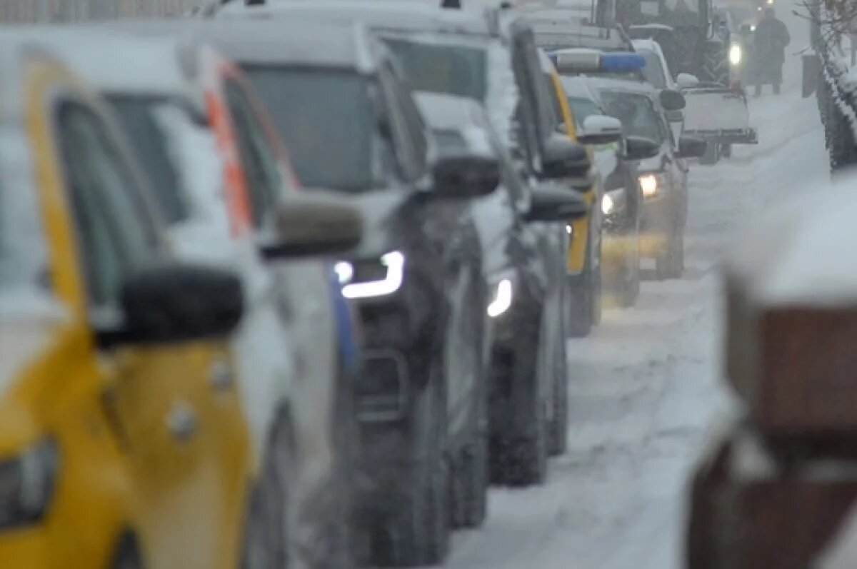    На трассе Пермь – Екатеринбург вторые сутки сохраняется пробка из-за погоды