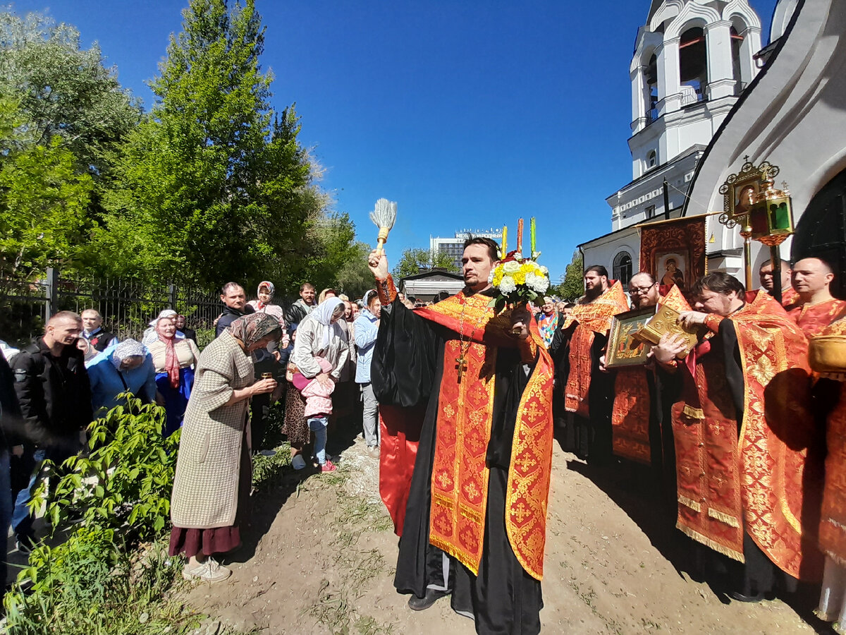 Храм Петра и Павла. Крестный ход