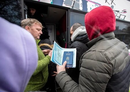    Украине нужны миллионы налогоплательщиков, но украинцы выезжают семьями, не желая возвращаться