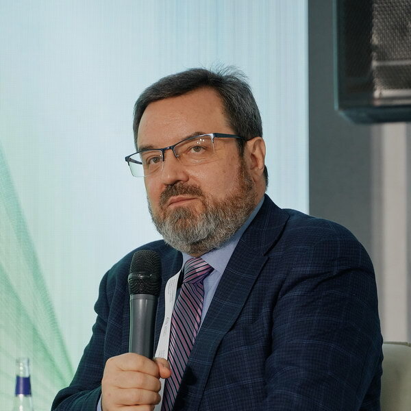     Евгений Сафронов назвал ситуацию в креативных индустриях «эпохальным переломом»