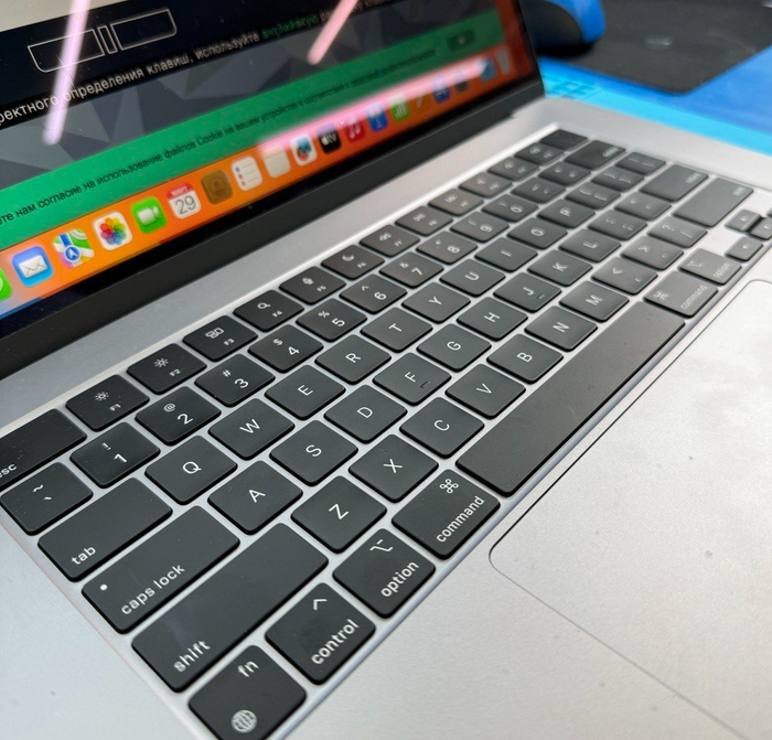 MacBook Air M2 2023 имеет только ENG раскладку