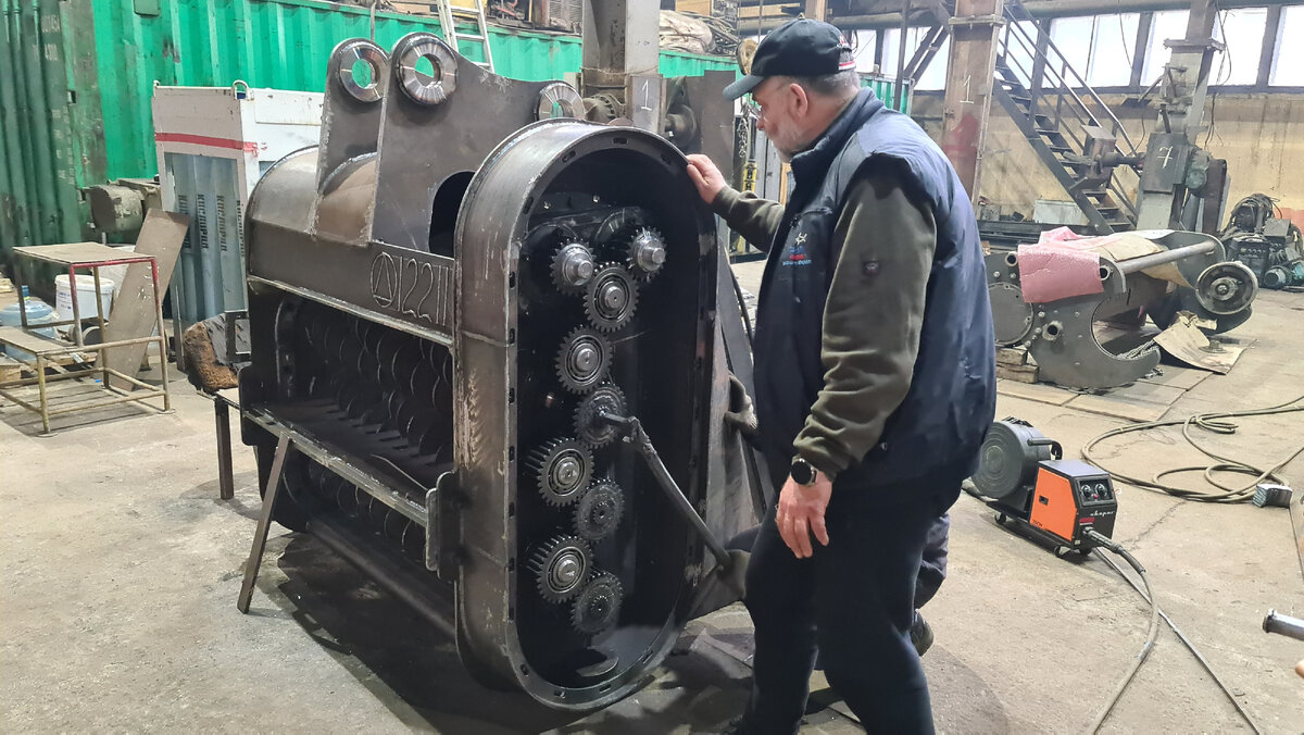 На фото-советский военный разработчик Веялко Анатолий Григорьевич