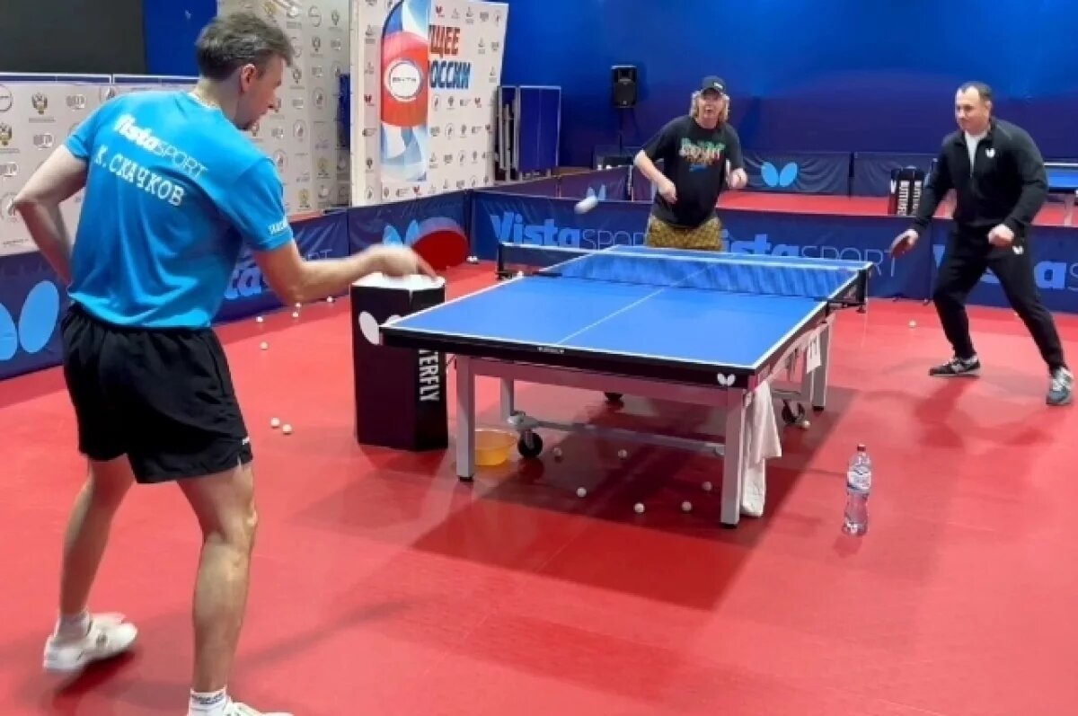    Григорьев-Апполонов сыграл в настольный теннис в Сочи