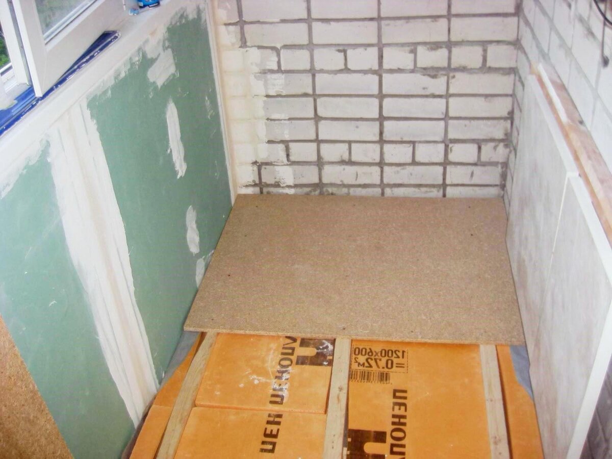 Настил пола на балконе