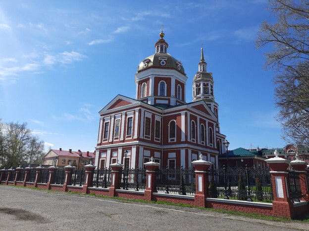    Пасха в храмах Кирова. Фотолента