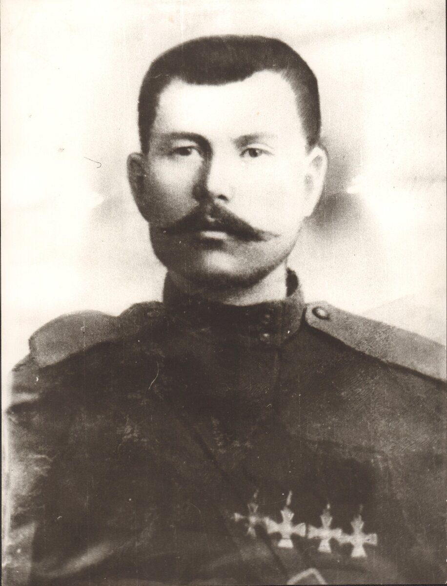 Полный Георгиевский кавалер Михаил Степанович Ошкин. 1915-1917 гг. Фото экспонируется на мультимедийной выставке в историческом зале Мордовского краеведческого музея имени И.Д. Воронина. 