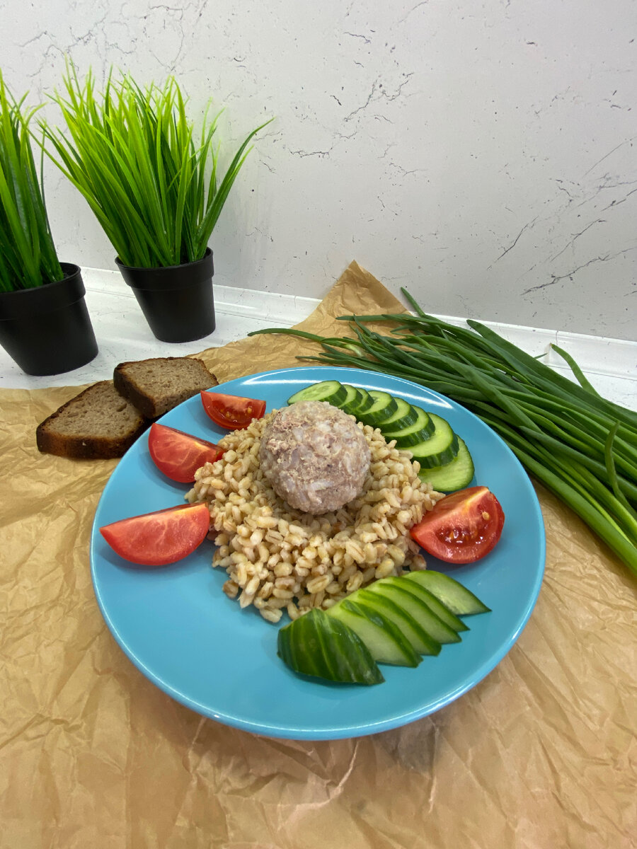 Блюдо с перловкой 