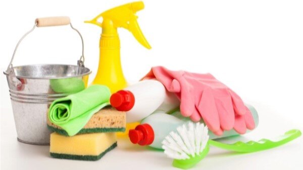 Доставка хозяйственных товаров из Китая — freepik.com