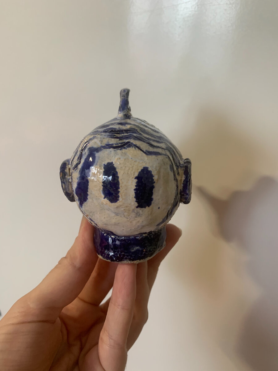 Катя у нас вошла во вкус в керамике. Вот такой рыб сотворила😍😊