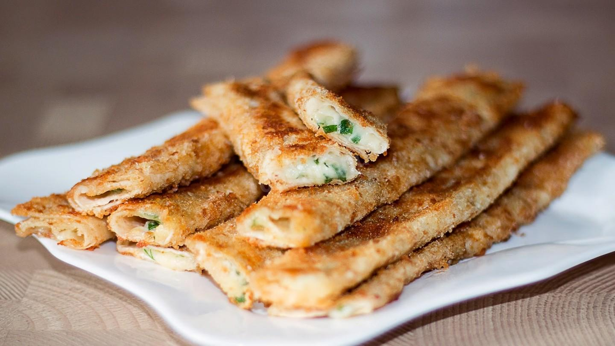 Сырные палочки в лаваше и кляре