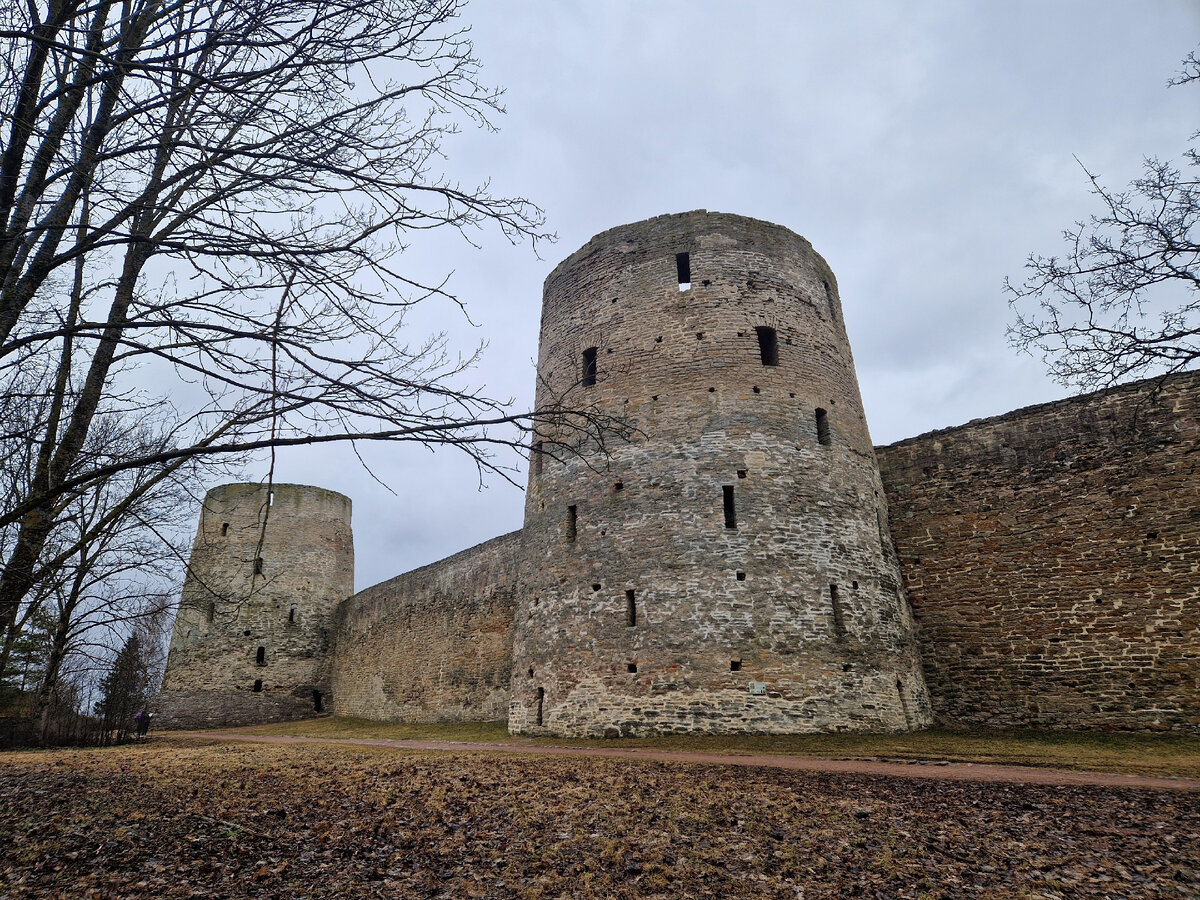 Изборская крепость