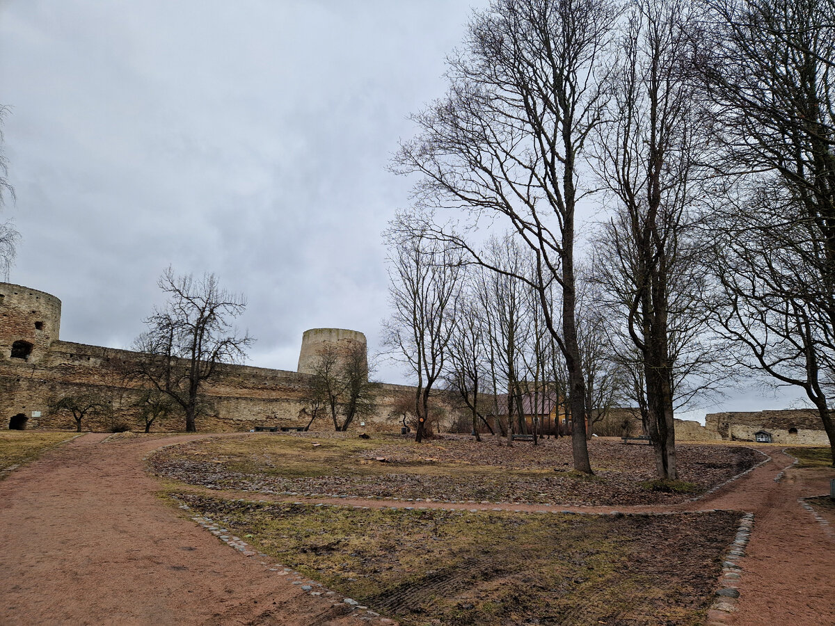 Изборская крепость