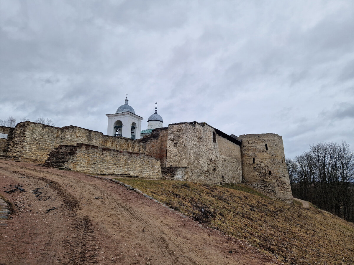 Изборская крепость