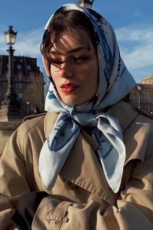 Очень женственно.