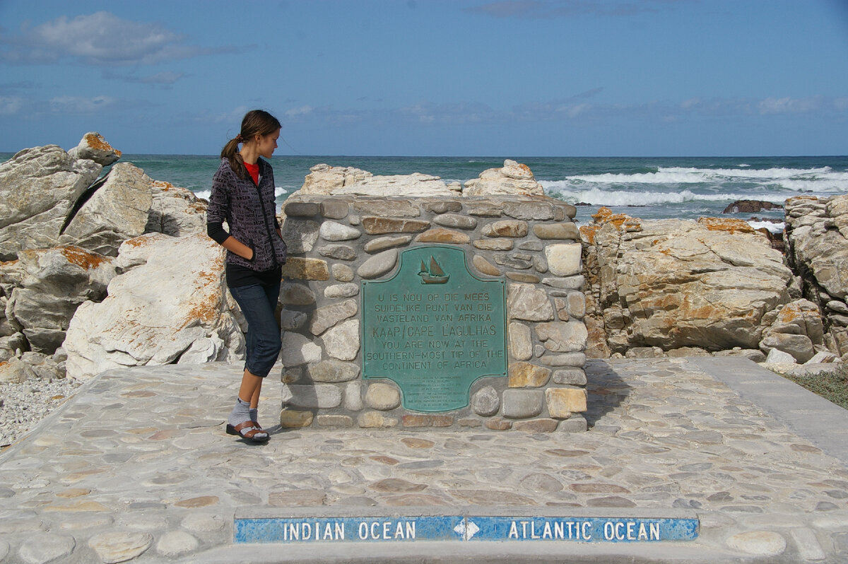 Мыс Игольный в Кейптауне, ЮАР. Самая южная точка африканского континента. Здесь встречаются два океана: Индийский и Атлантический. Май, 2011 год.