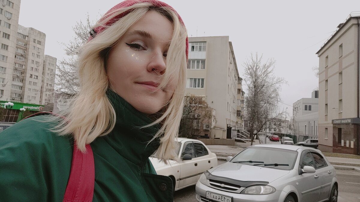 Удаляю бесчисленное количество фотографий с телефона.