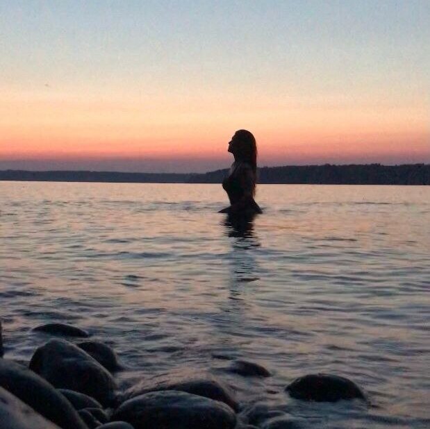 Селфи в Ладожском озере, время — 23 часа