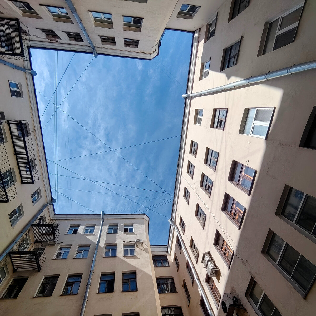 Знаменитые дворы