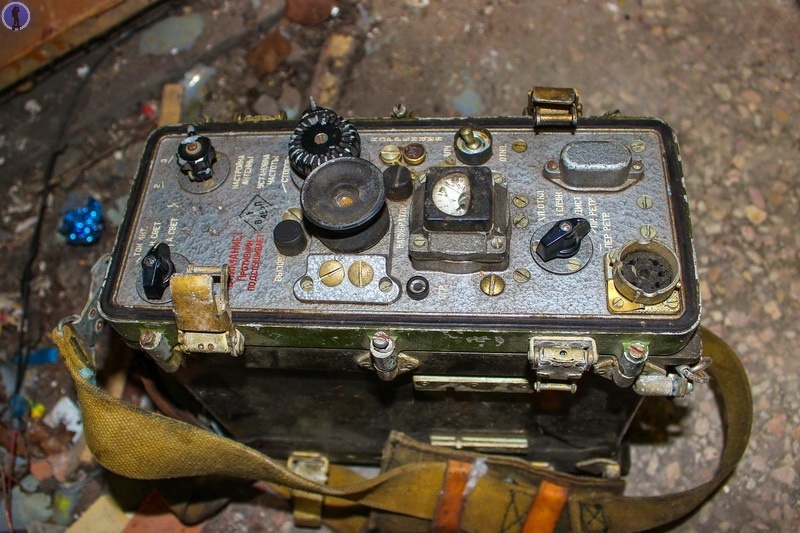 Заброшенный военный городок 76-й радиотехнической бригады ПВО. Казарма с учебкой после ухода военных