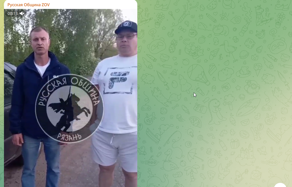 Скриншот из Telegram-канала «Русская Община»/ t.me. Слева стоит фронтовик Роман.