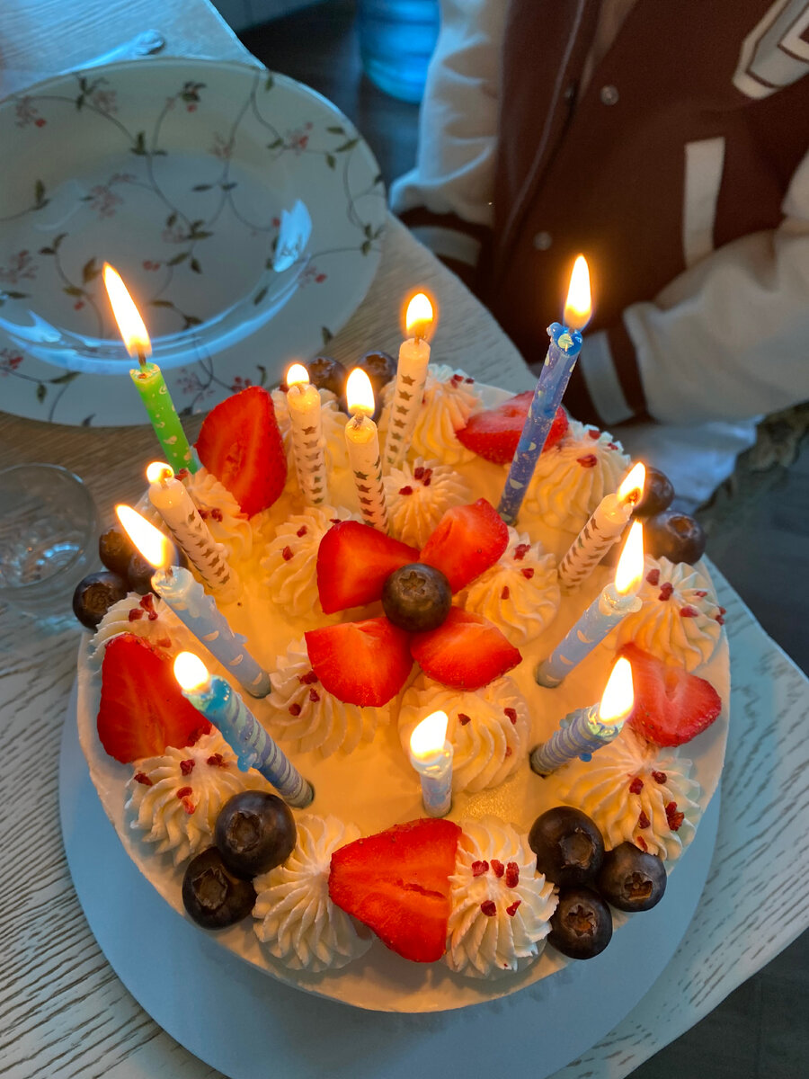 Тортик с 12-летия Лидусика