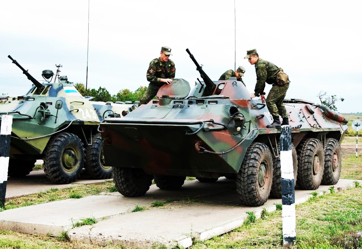 Серийные БТР-70 из состава 14 Гв. общевойсковой Краснознаменной Армии ВС РФ в Приднестровье.