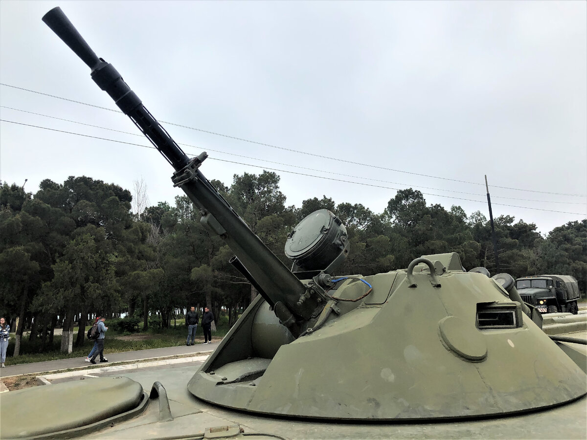 БПУ-1 на БТР-70М.  Угол возвышения увеличен до +60 градусов; толщина брони- до 13...15мм/ 40  град. ( в зависимости от варианта исполнения).
