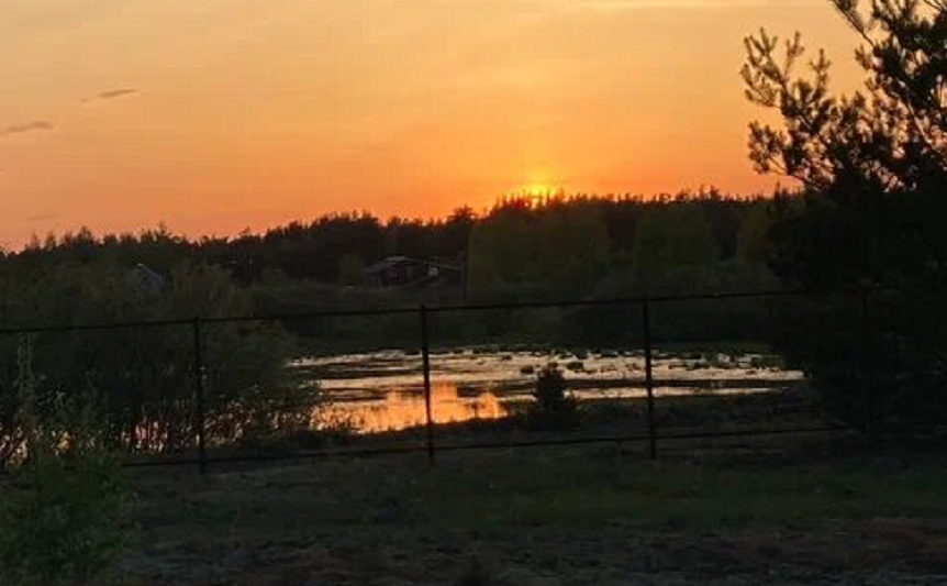 "Выткался на озере алый свет зари..." Фото автора