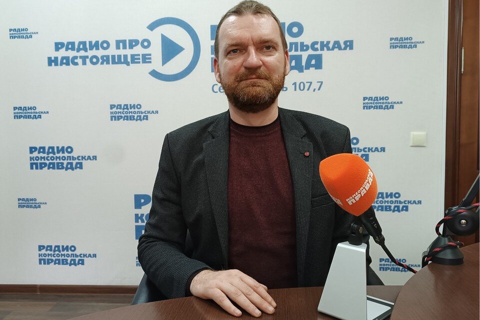    Александр Митус, ответственный секретарь приемной комиссии СевГУ Андрей Голодюк