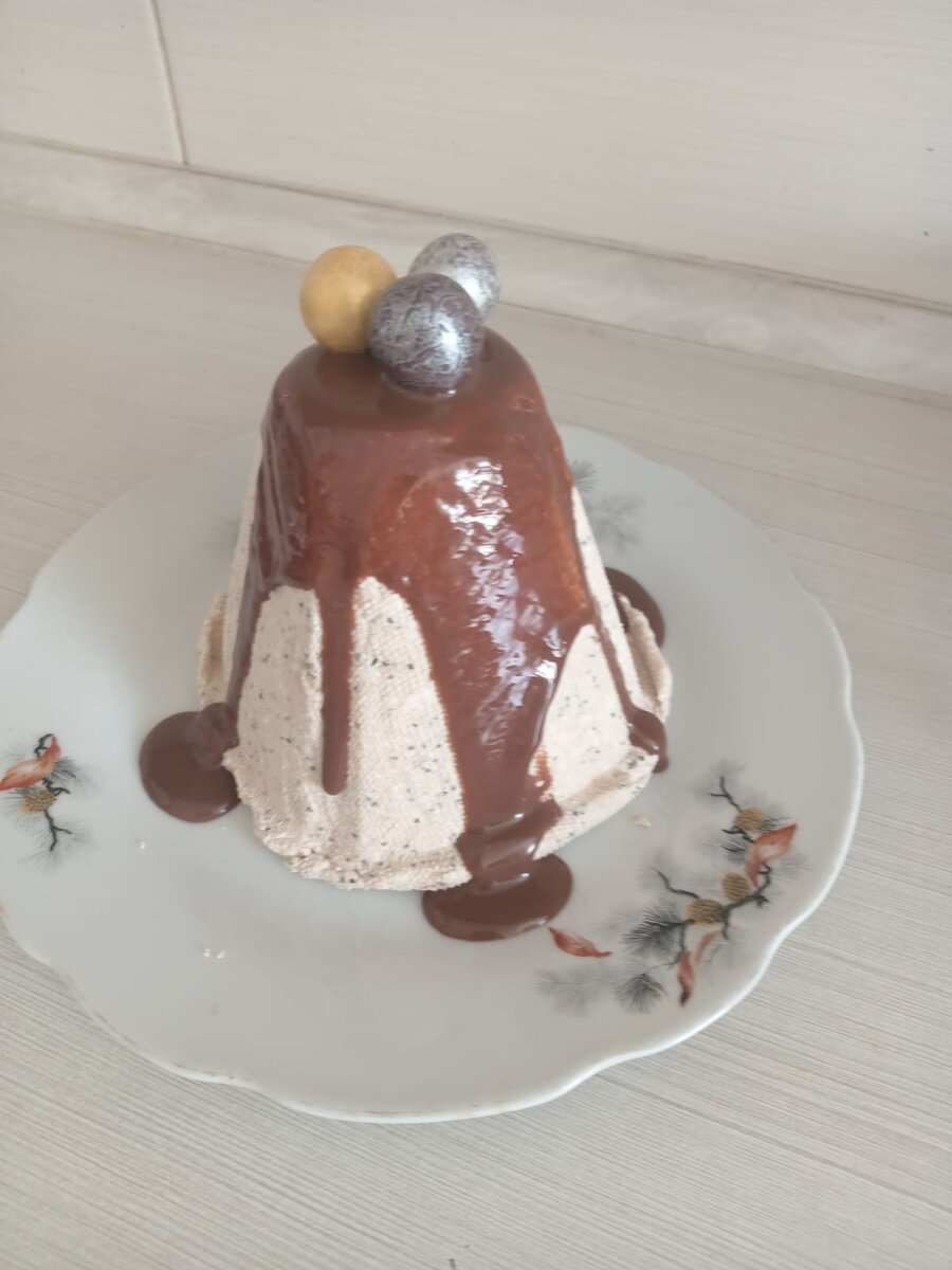 Дочь сама "от и до" на Пасху приготовила вкуснейшую Пасху с цукатами, маком и сгущенкой