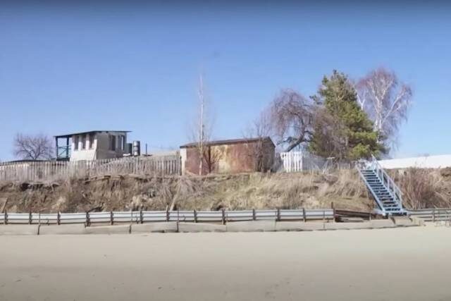 Более 30 семей в Ордынке лишают домов и дач на берегу водохранилища