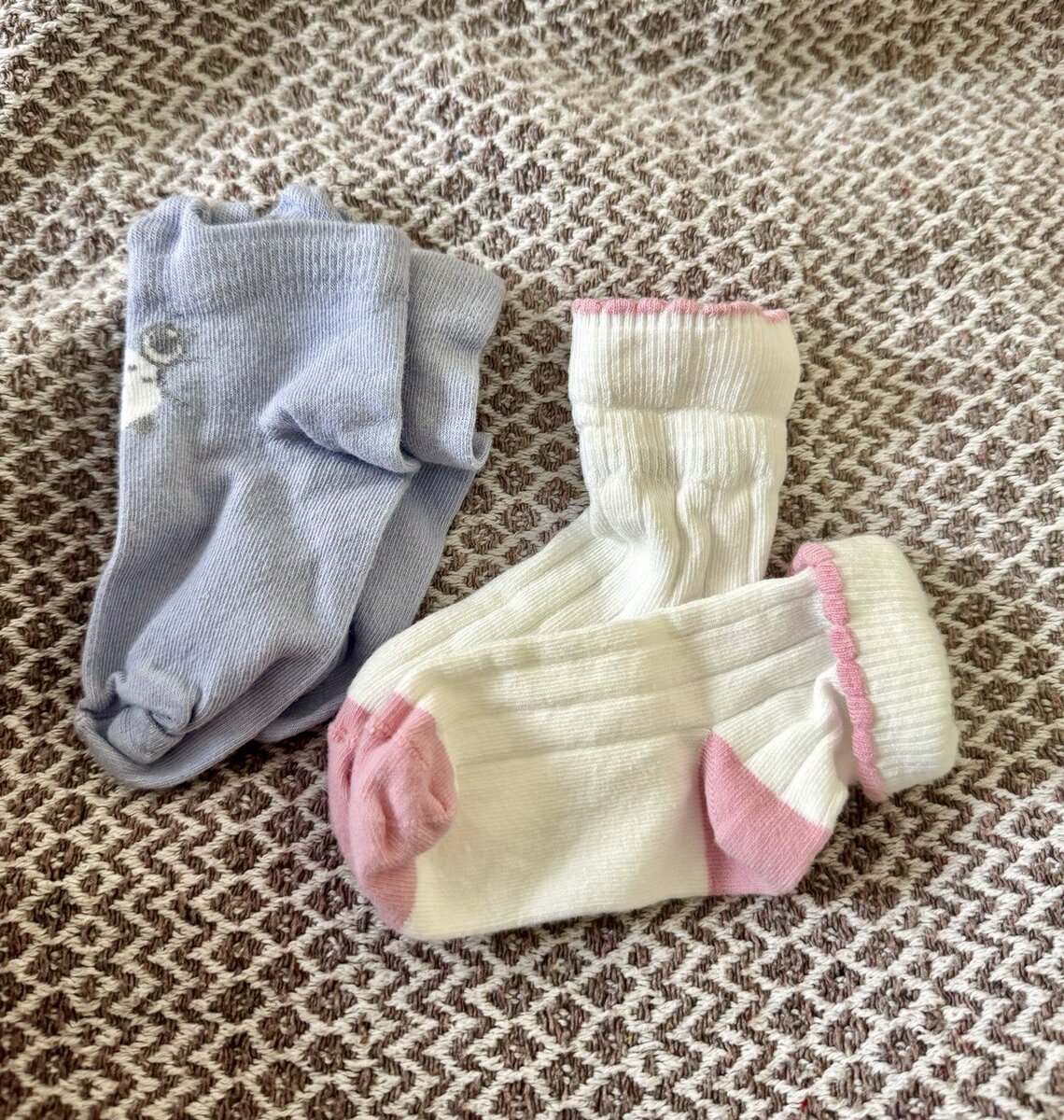 Пример носков. Они все плюс-минус одинаковые.