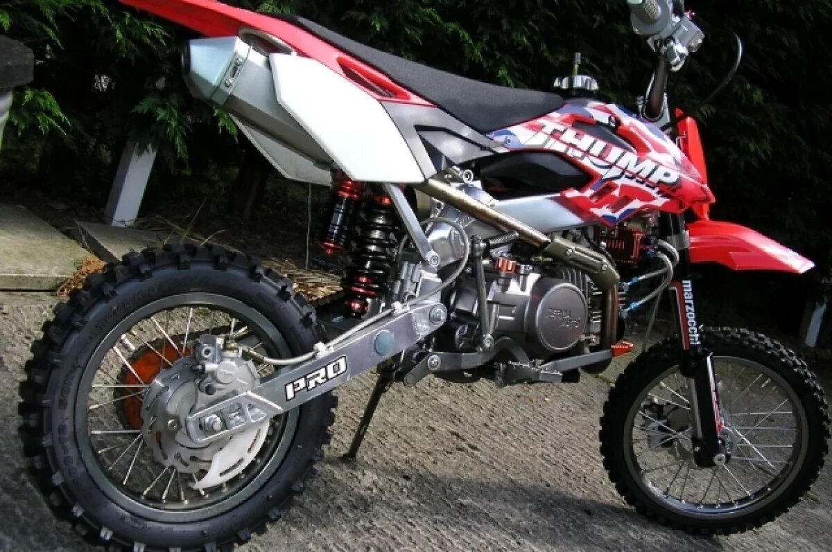    17-летний питбайкер столкнулся с двумя автомобилями в брянском Дятькове