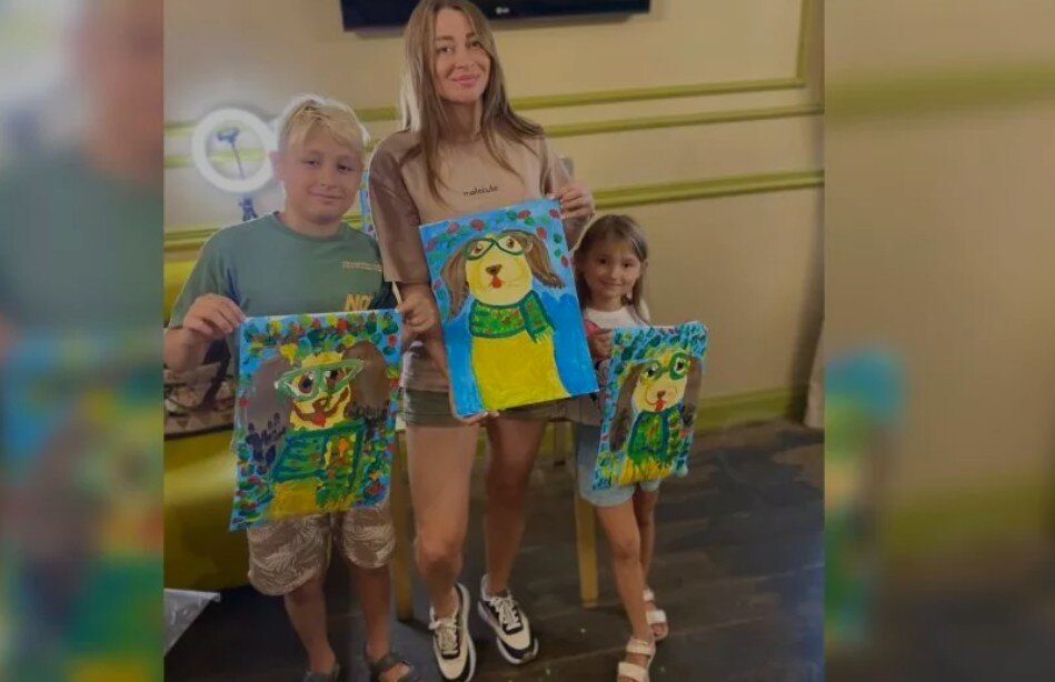 блогер Казанцева с детьми. с сайта https://dzen.ru/a/ZjNJttio7C18VMCW