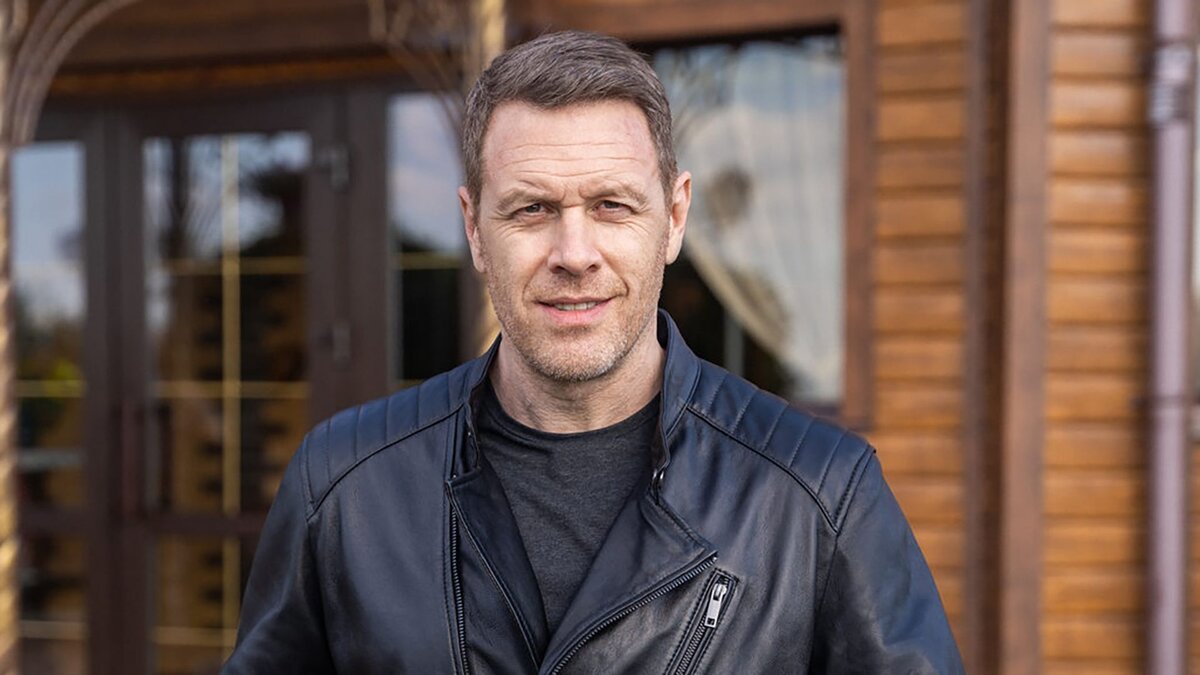    Актёр Иван Оганесян