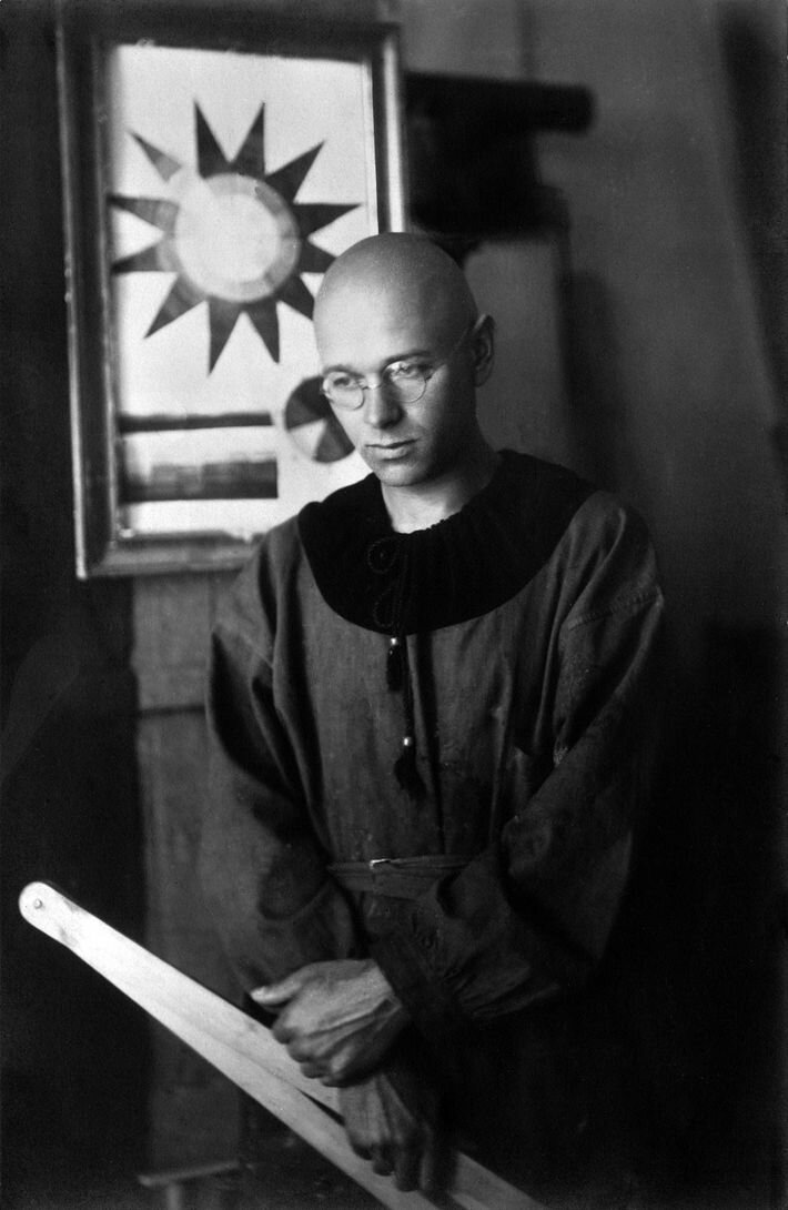 Иоханнес Иттен (1888–1967) — швейцарский художник, преподаватель Баухауса