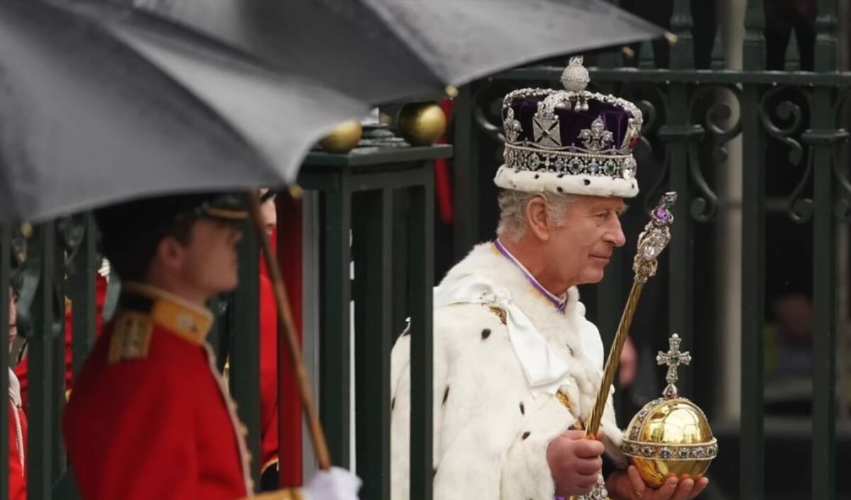 Скриншот из видео YouTube-канала blushsupreme 