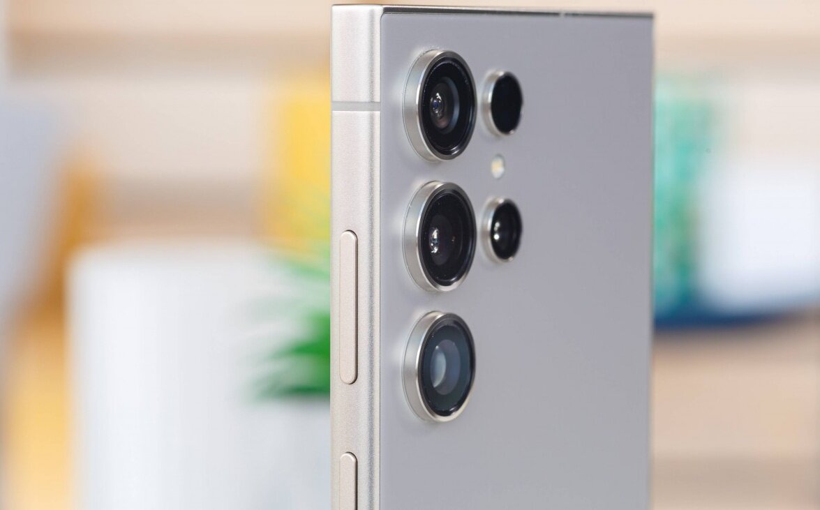    Galaxy S24 Ultra — это ультимативный флагман от Samsung. Источник: gsmarena.com