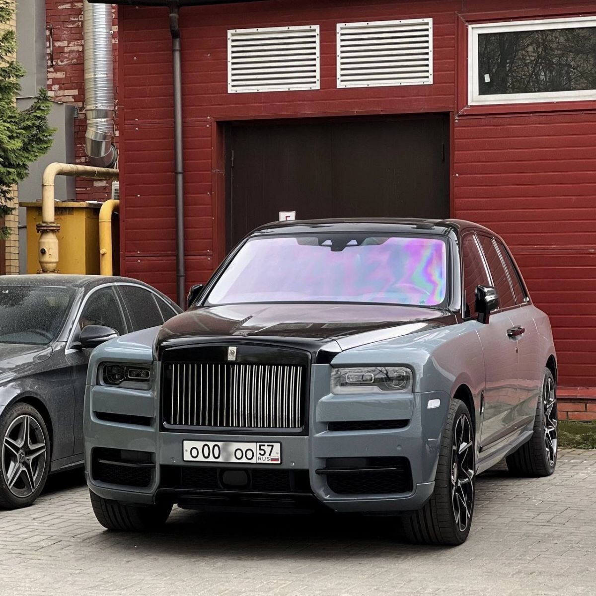 В Орле заметили премиальный Rolls-Royce | «Орловские новости» | Дзен