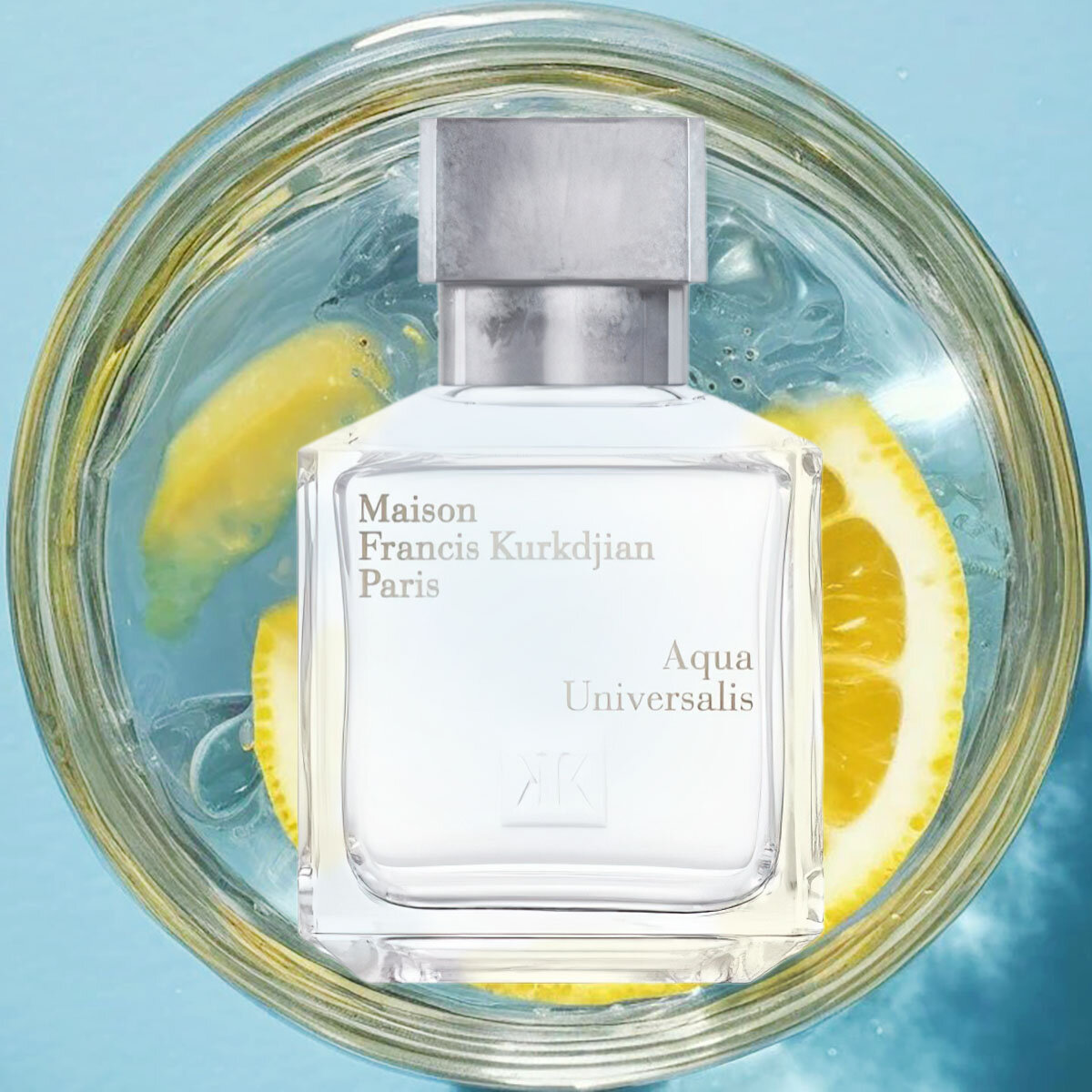 группа: фужерные ноты: ландыш, бергамот, лимон, мускус, цветок апельсина, апельсин,
выпущен в 2009 году
парфюмер: Francis Kurkdjian