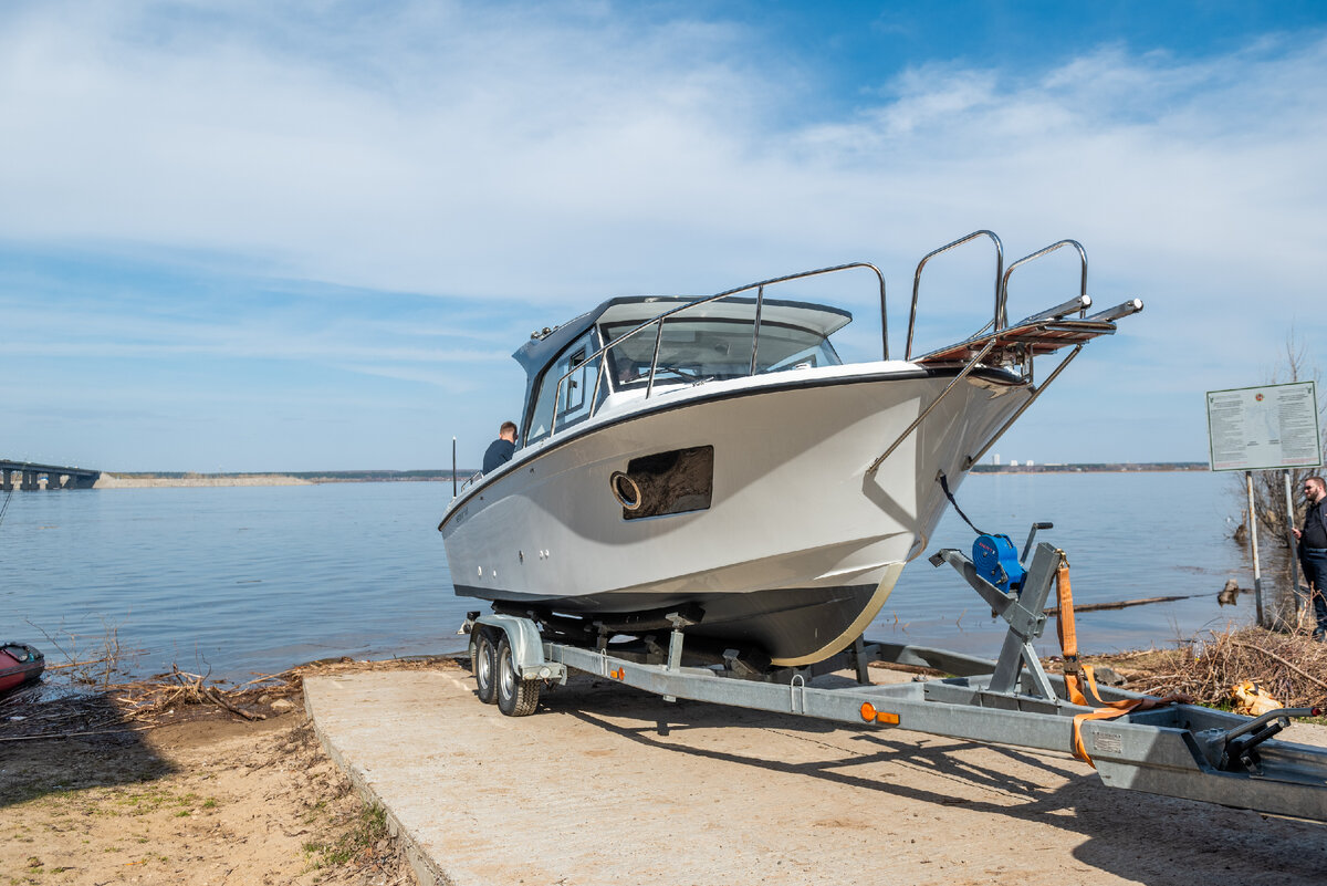 Спуск на воду катера Velvette 23 2.0