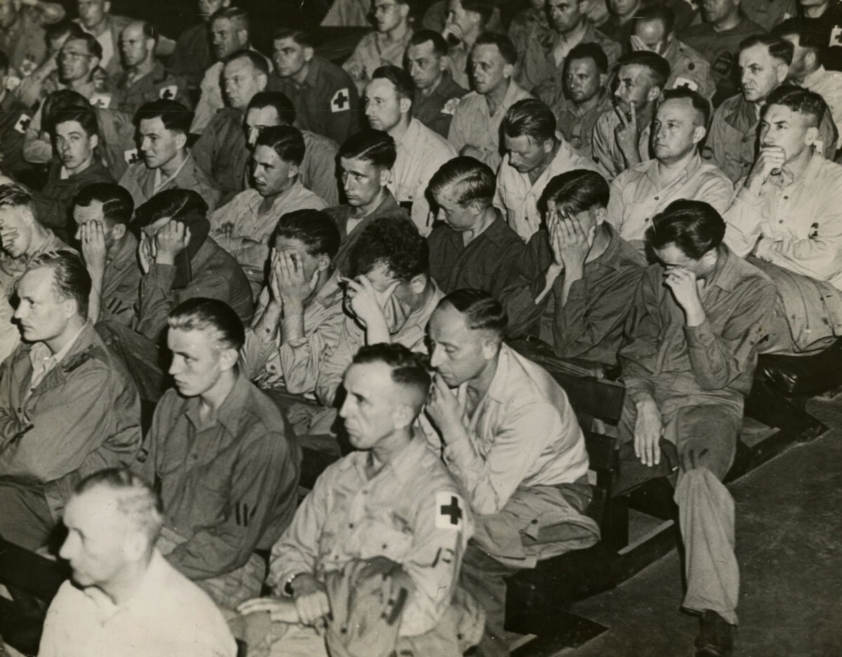 1. Немецкие солдаты смотрят кадры из концентрационных лагерей, 1945 год. 2. Американский город Скучный (Boring) и шотландский город Тупой (Dull) с 2012 года являются побратимами. 3.