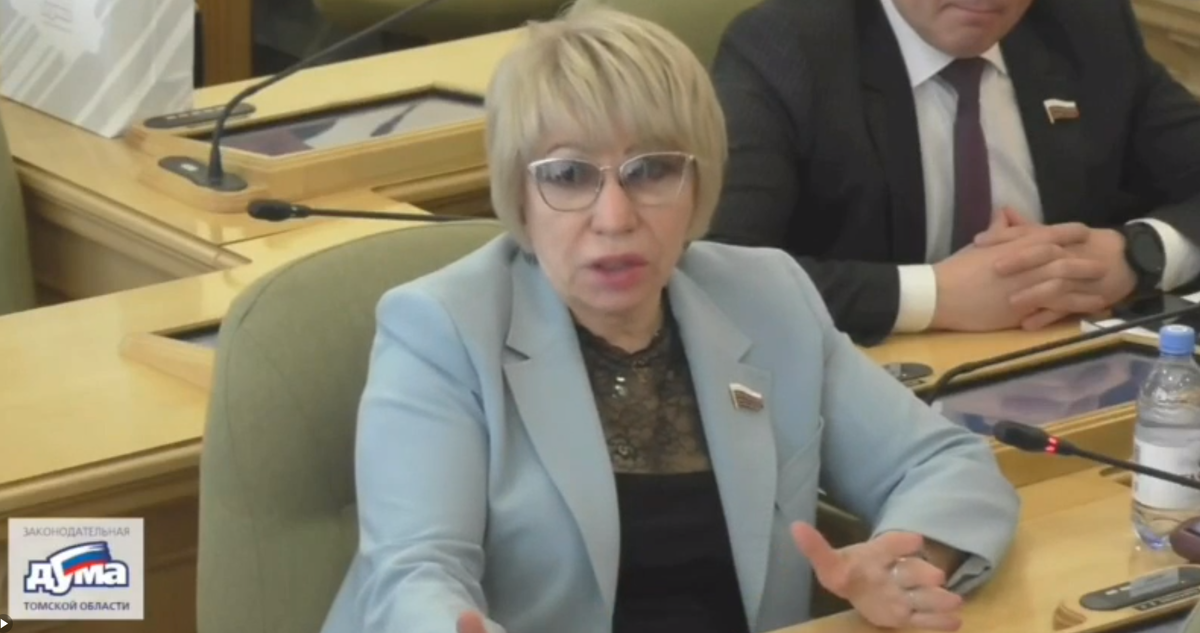 Екатерина Собканюк предлагает вернуть трудовые лагеря. Фото Томской думы.
