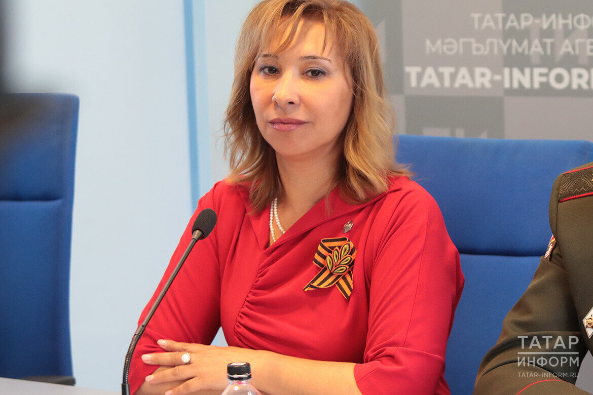 ​Эльмира Зарипова: «Ветеранам предусмотрены меры социальной поддержки по оплате жилья и коммунальных услуг в размере 50% от их стоимости в пределах нормативов потребления». Фото: © Рамиль Гали / «Татар-информ»