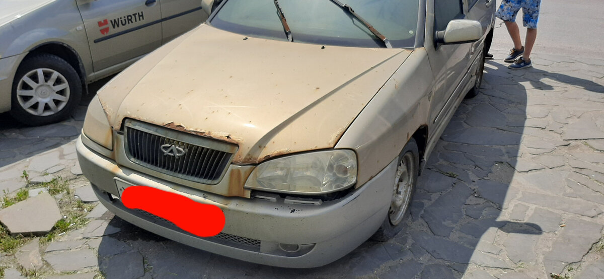 Китайский убитый автомобиль