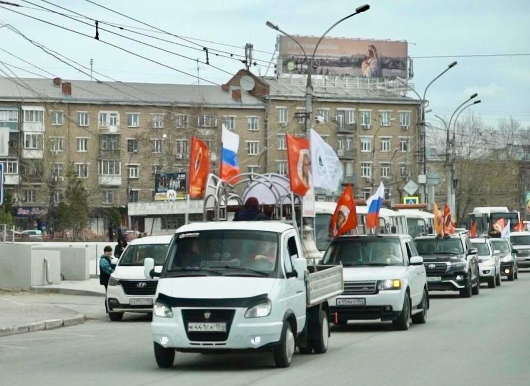    Традиционно звонница посетила три главных собора Новосибирска - Троице-Владимирский, Вознесенский и Александро-Невский.
