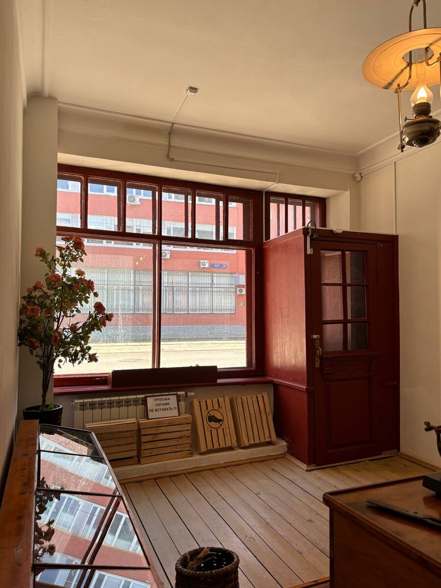 Лавка Каланадзе изнутри