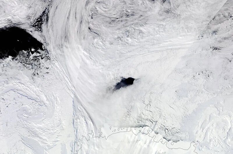    Полынья Мод Райз в Антарктиде. Фото: NASA