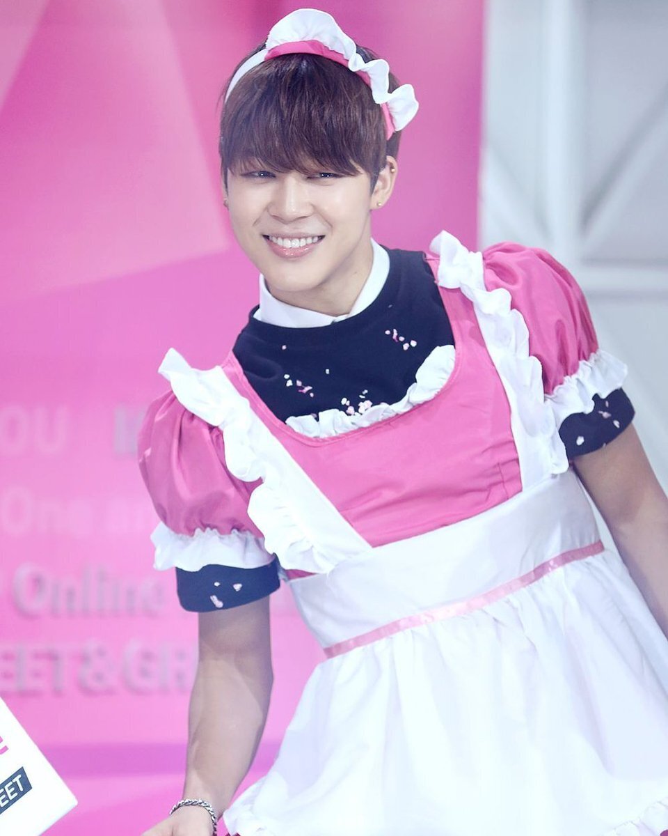 Может так выглядит корейская домохозяйка ...